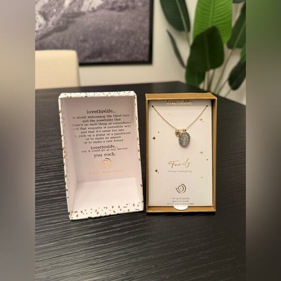 NIB Love This Life® Family Tree Amazonite & Heart Charm Necklace - Picture 4 of 10